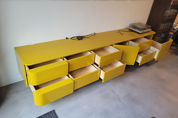 tv audio meubel design geel zwevend